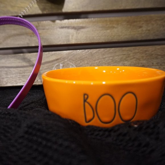 Rae Dunn Boo Pet Bowl🎉🎉 host pick! - Picture 1 of 2
